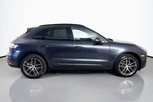2024 Porsche Macan  - Image 5
