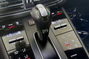 2024 Porsche Macan  - Image 9