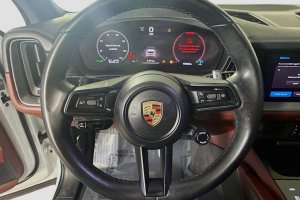 2024 Porsche Cayenne  - Image 5