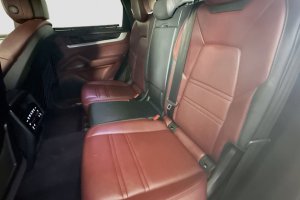 2024 Porsche Cayenne  - Image 11