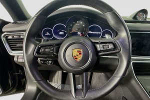 2023 Porsche Panamera 4 - Image 6